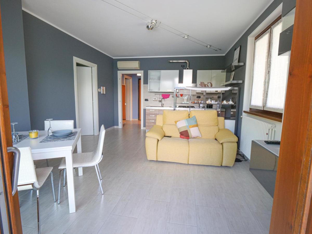 Full Of Colour Apartment Bellano Luaran gambar