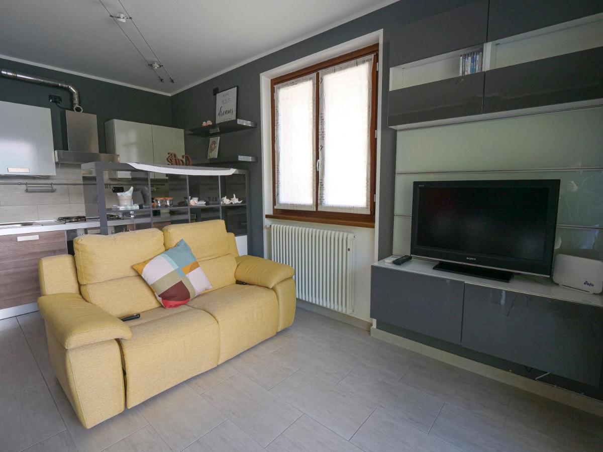 Full Of Colour Apartment Bellano Luaran gambar